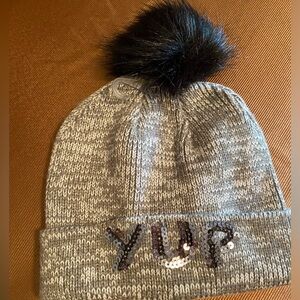 NWT Girls Pom Pom Beanie